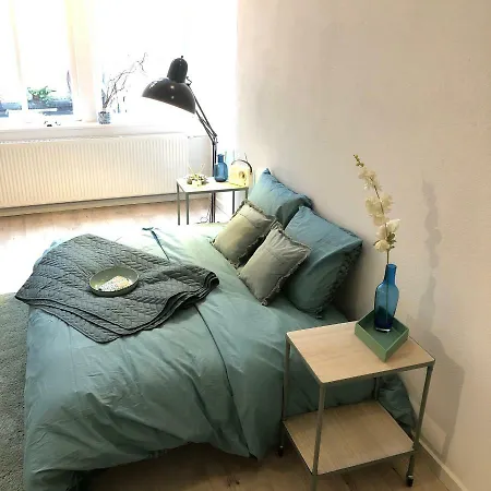 Luxe Toplocatie! Monument Hartje Centrum Dordrecht, 2 Badkamers, 2 Keukens, Tuintje * Dordrecht