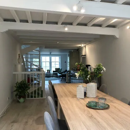 Luxe Toplocatie! Monument Hartje Centrum Dordrecht, 2 Badkamers, 2 Keukens, Tuintje Lejlighed Dordrecht