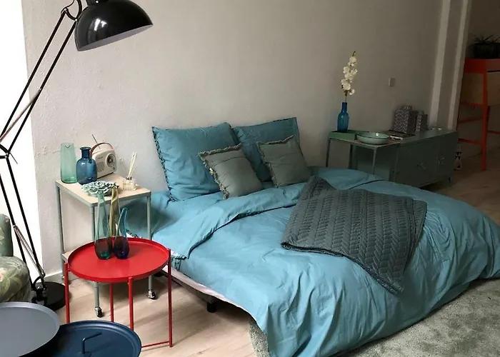 Апартаменты Luxe Toplocatie! Monument Hartje Centrum Dordrecht, 2 Badkamers, 2 Keukens, Tuintje *