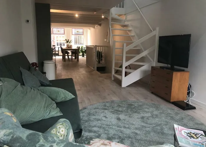 Διαμέρισμα Luxe Toplocatie! Monument Hartje Centrum Dordrecht, 2 Badkamers, 2 Keukens, Tuintje *